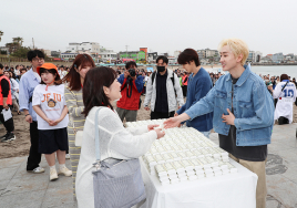 한국관광공사, 슈퍼주니어D&E와 함께하는 '플로깅 관광' 출시
